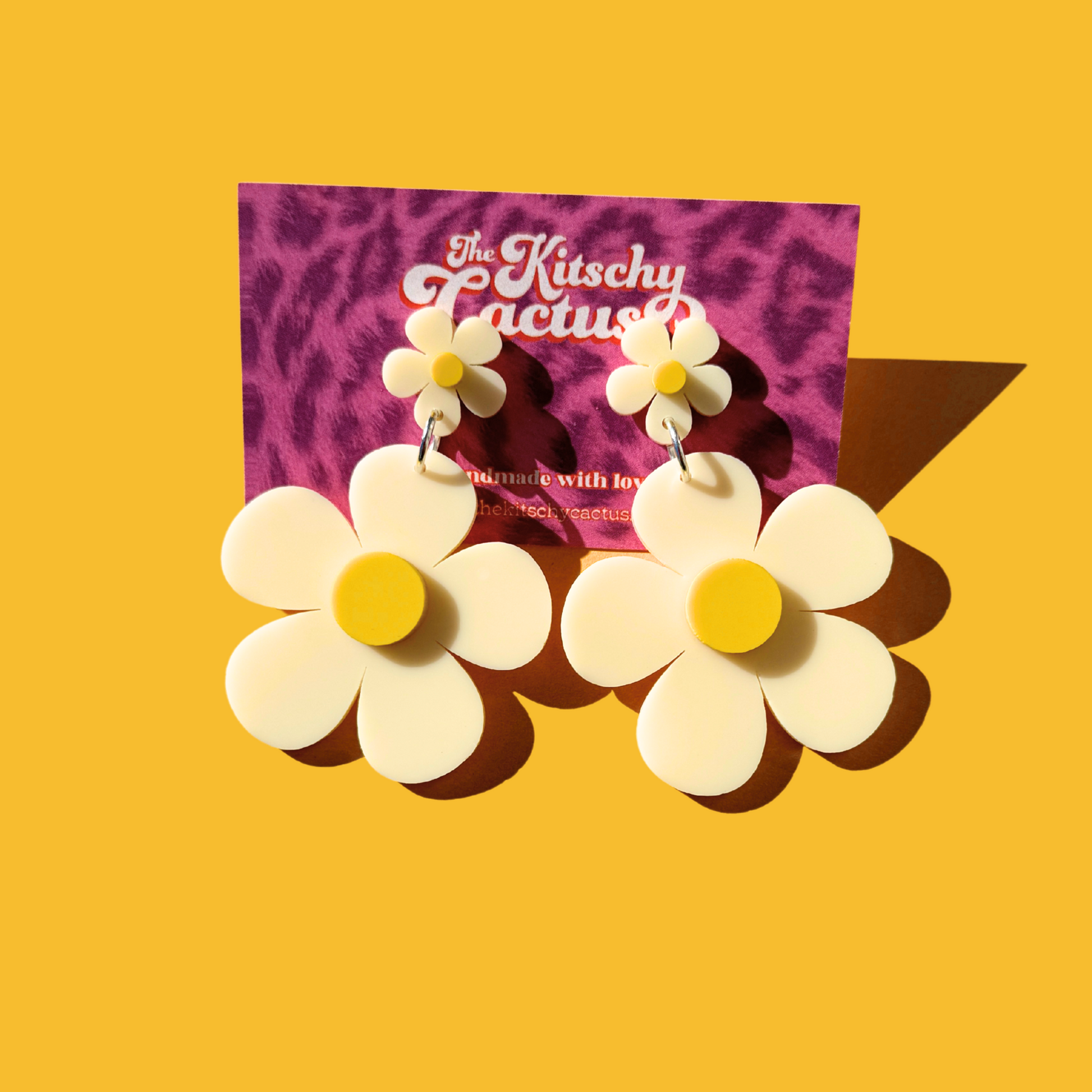 Big Daisy Earrings - The Kitschy Cactus
